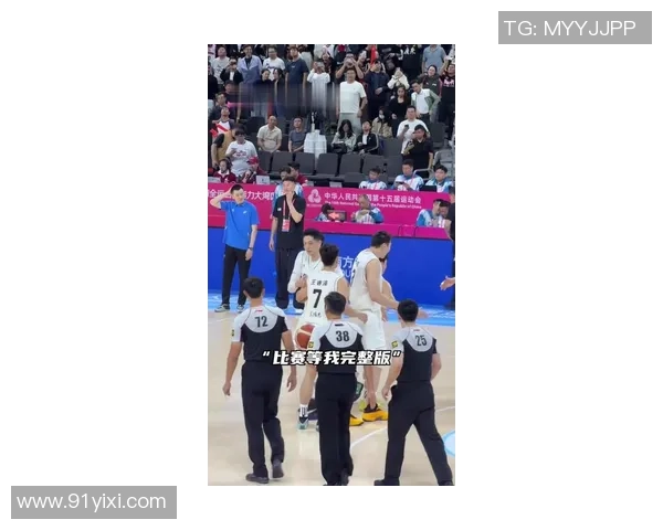 广州与辽宁激战正酣赛场上演精彩对决引发球迷热议